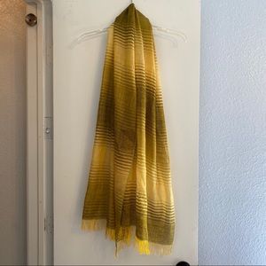✨2/$12✨3/$15✨ Shimmering Gold Green & Yellow Scarf